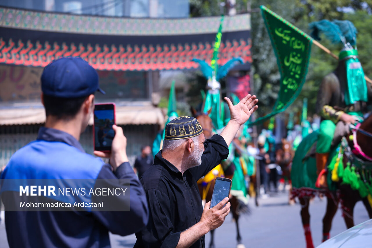 عکس/ ورود نمادین کاروان امام حسین (ع) به کربلا