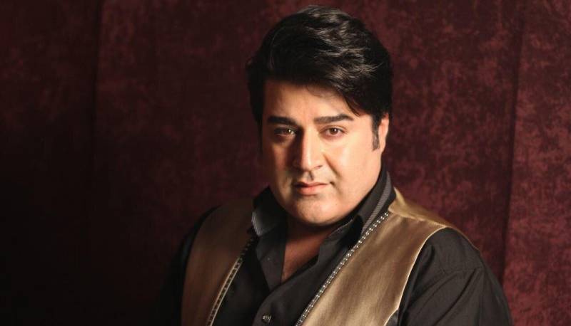 موزیک ویدئوی «از من چرا رنجیده ای» با صدای مهدی یغمایی