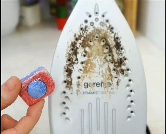 چطور کف اتو را تمیز کنیم؟