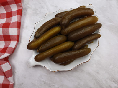 با راز خوشمزه تر شدن خیارشور بازاری آشنا شوید