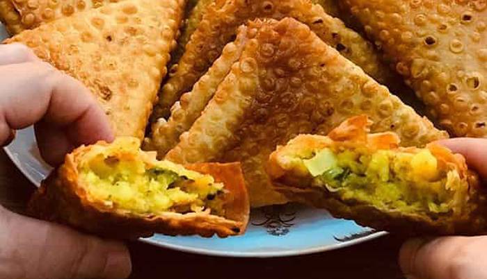 سمبوسه اصل آبادان غذای محبوب بچه ها