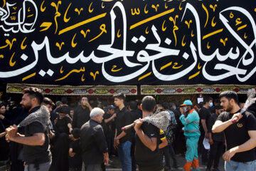 شور حسینی در جوار خوان پربرکت امام رئوف