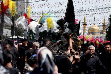 شور حسینی در جوار خوان پربرکت امام رئوف