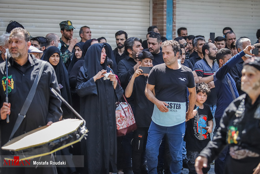 عکس/ فرو رفته در غم حسین(ع)