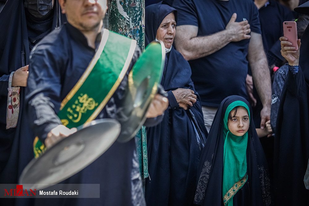 عکس/ فرو رفته در غم حسین(ع)
