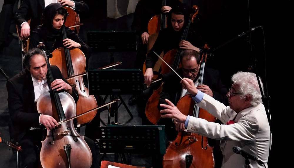 سمفونی «مکن ای صبح طلوع» به رهبری لوریس چکناواریان