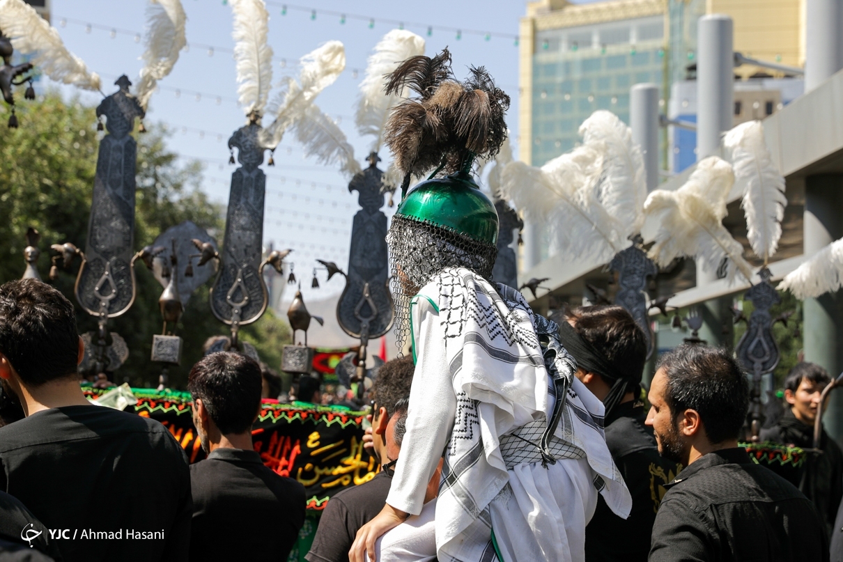 عکس/ مراسم عزاداری ظهر عاشورای حسینی (ع) در مشهد مقدس