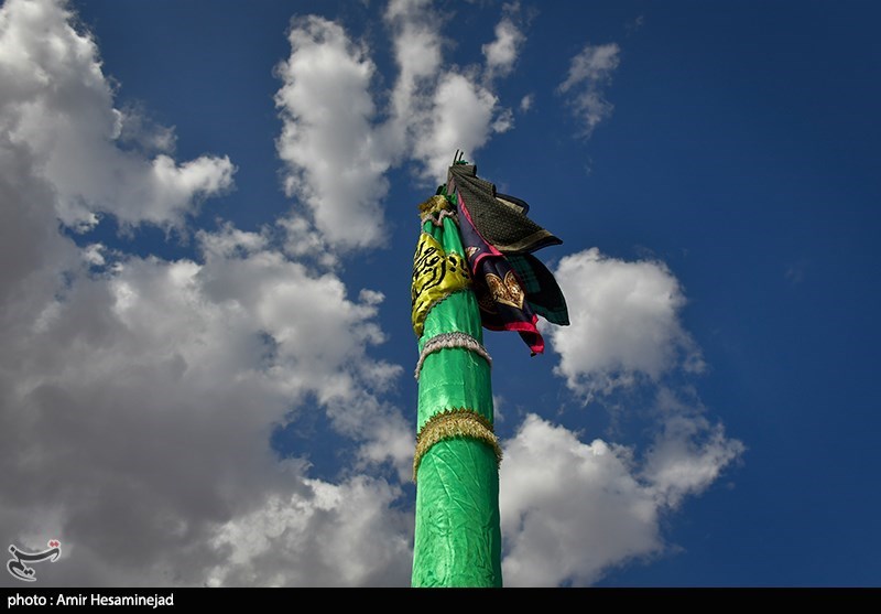 عکس/ نخل گردانی در روستای تاریخی هزاوه اراک