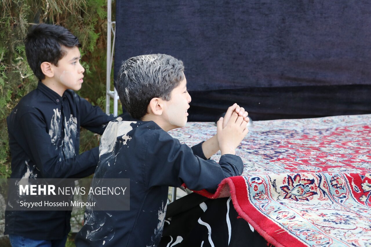 عکس/ خیمه سوزان عصر عاشورا در مشهد