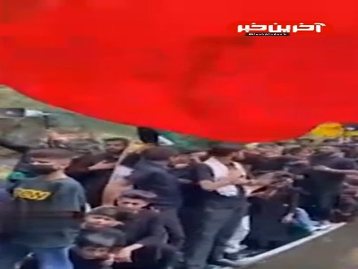 عزاداری متفاوت مردم کشمیر بر روی قایق در روز عاشورای حسینی