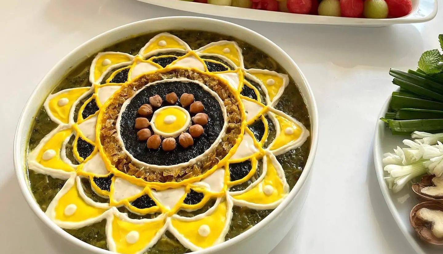 تزئین آش رشته نذری