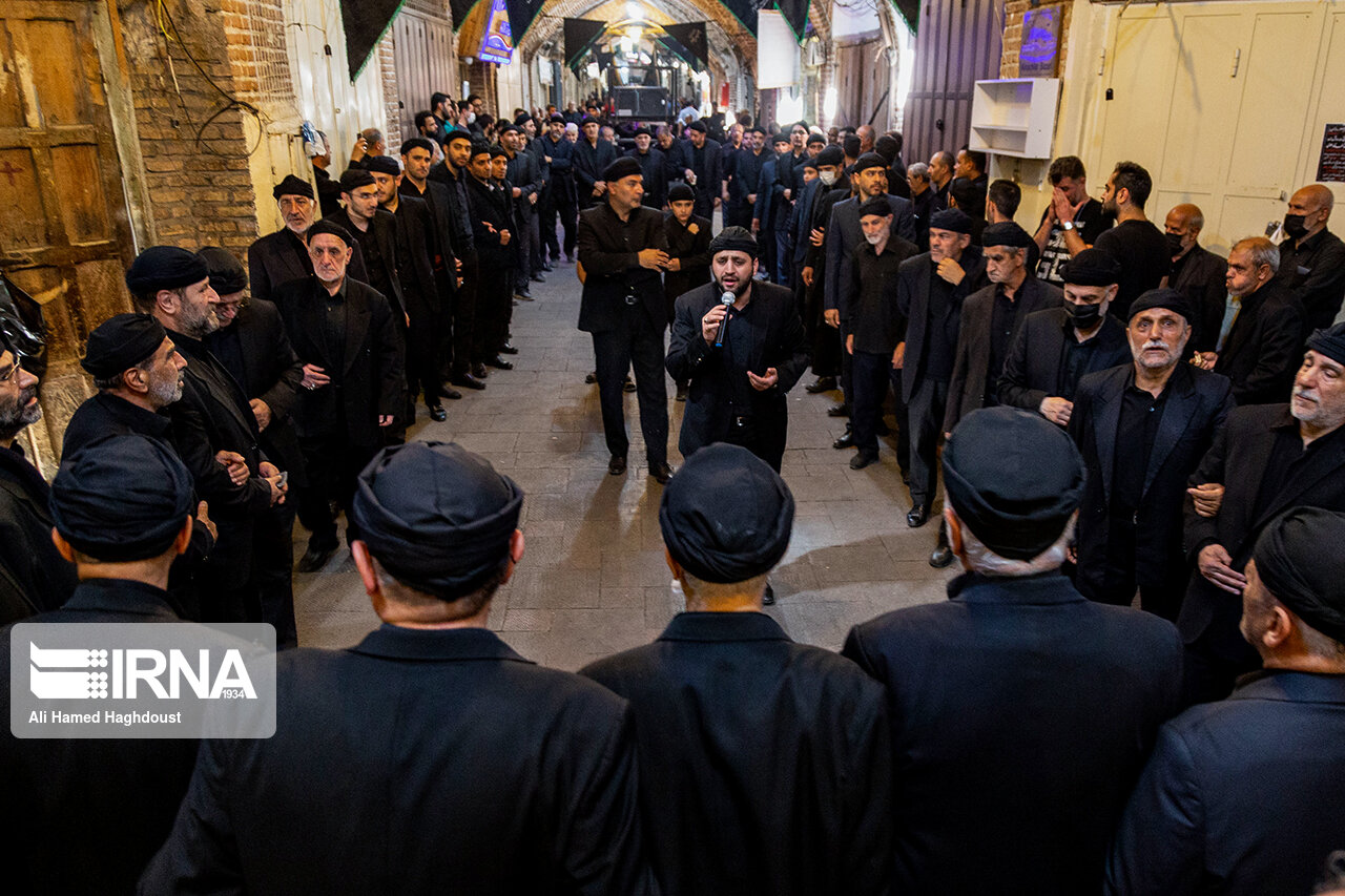 عکس/ عزاداری سومین روز شهادت امام حسین (ع) بازار تبریز