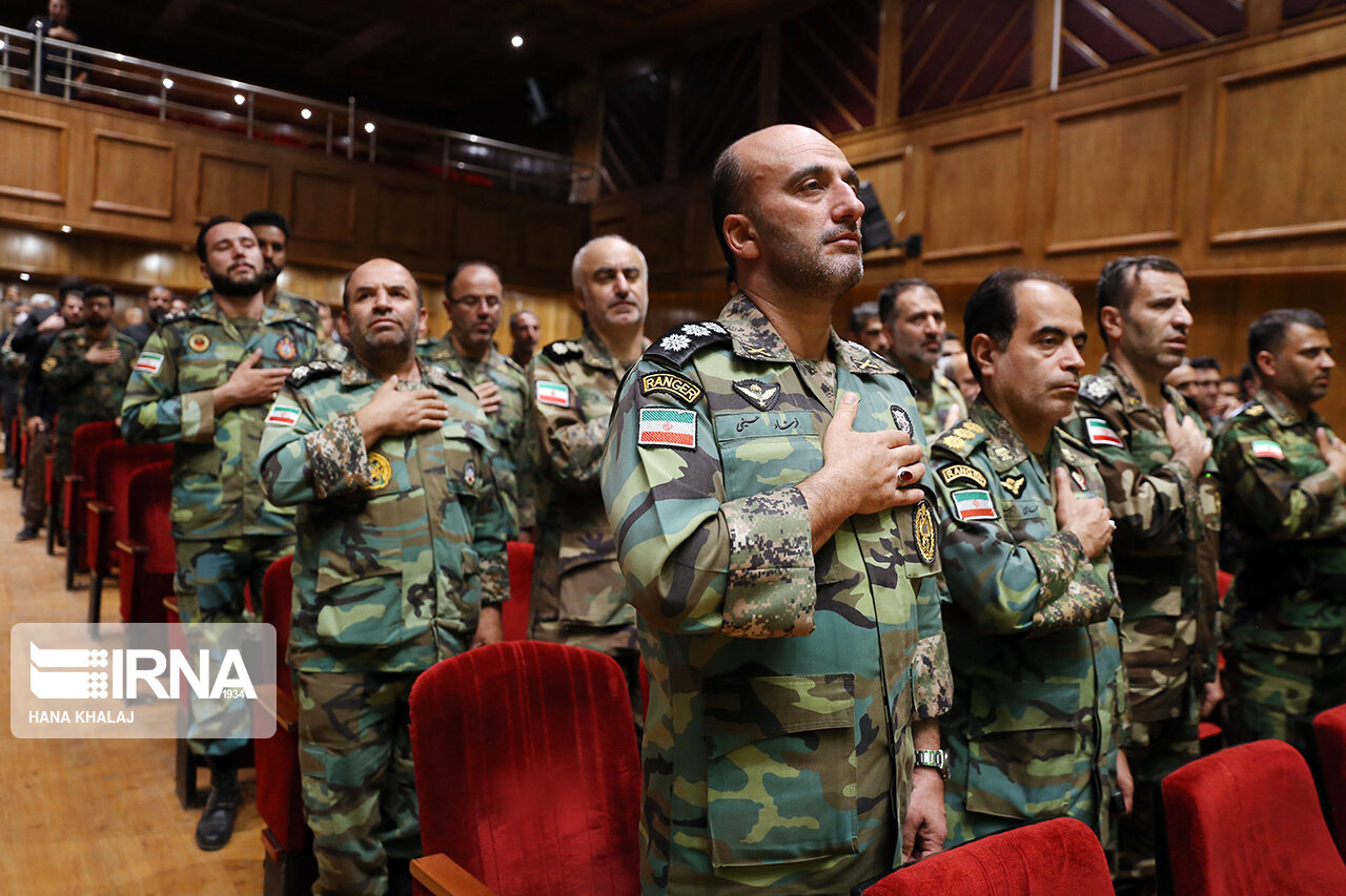 عکس/ حضور پیکر مطهر شهید گمنام در یادواره شهیدان سرلشکر بابایی و لشگری