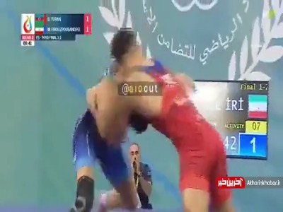 گاف و سوتی باورنکردنی هادی عامل در گزارش کشتی