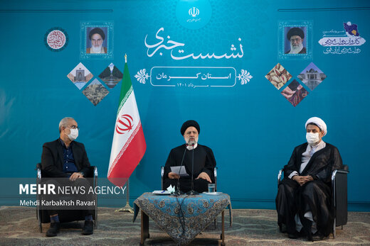 انتقاد یک خبرنگار درباره برگزاری نشست خبری در سفر استانی رئیسی