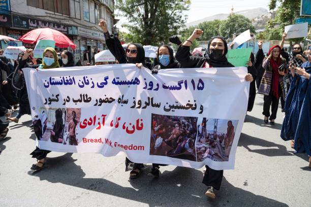 سرکوب تظاهرات زنان کابل با شعار «نان، کار و آزادی»