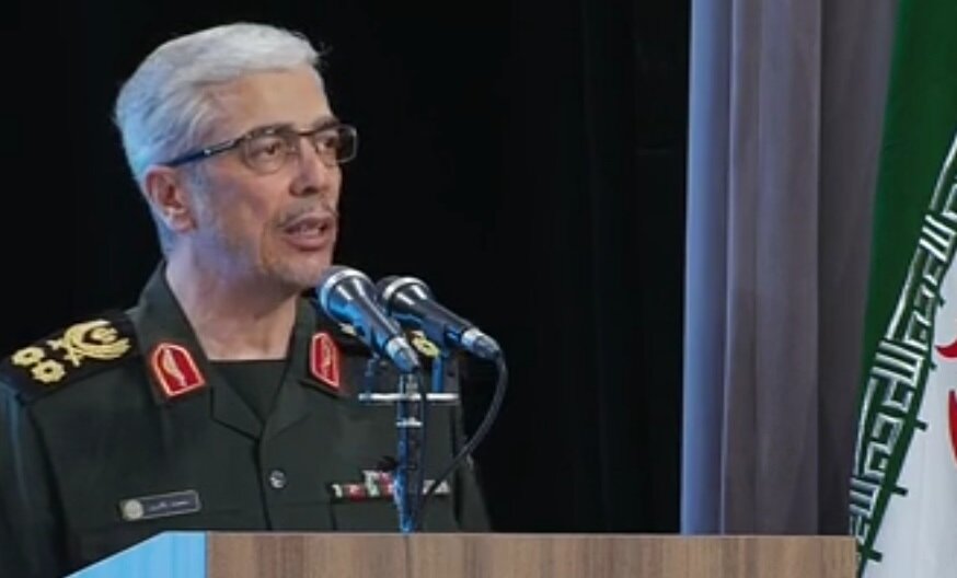 سرلشکر باقری حضور فعال خود در شبکه‌های مجازی را اعلام کرد