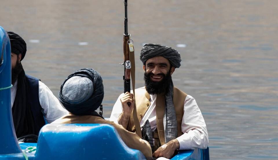 تصاویری از خوش‌گذرانی به سبک طالبان در نخستین پارک ملی افغانستان 