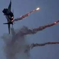 تصاویری از پرواز دو موشک بر فراز طرطوس در پی حملات رژیم صهیونیستی به سوریه