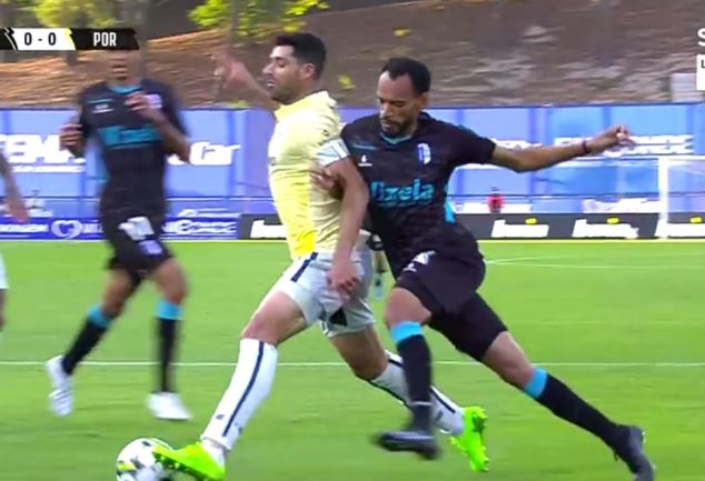 صحنه مشکوک به پنالتی روی مهدی طارمی