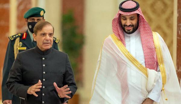ولیعهد سعودی با نخست وزیر پاکستان گفتگو کرد