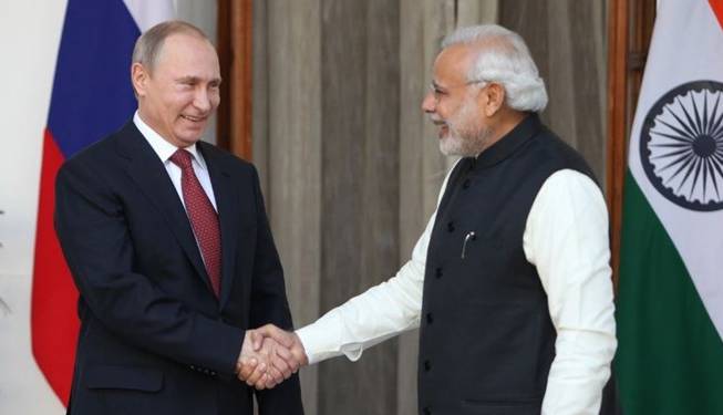 تاکید پوتین بر توسعه روابط روسیه با هند علیرغم فشارهای غرب