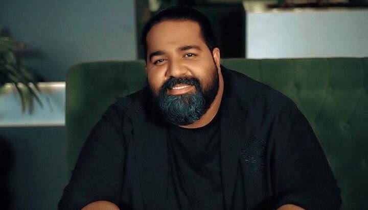 ویدیو کلیپ «من دوست دارم» از رضا صادقی