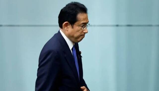 نخست وزیر ژاپن به امارات، قطر و کویت می‌رود