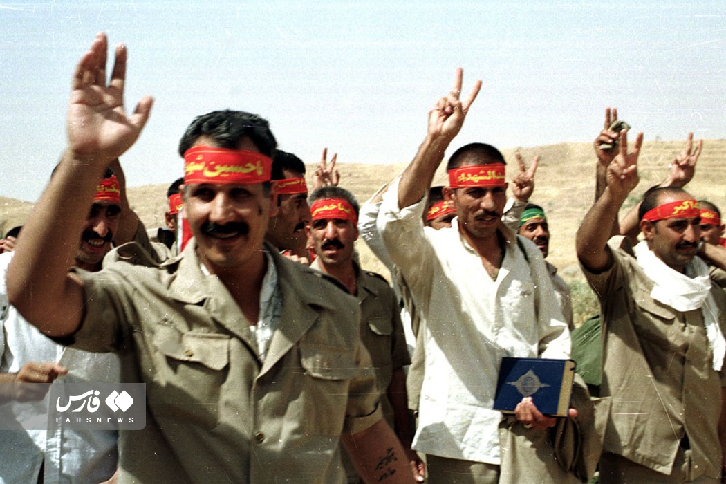 عکس/ ۲۶ مرداد سالروز بازگشت آزادگان سرافراز به میهن