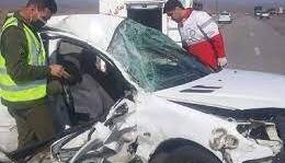 برخورد خودرو ۲۰۶ با تریلی دو فوتی برجای گذاشت