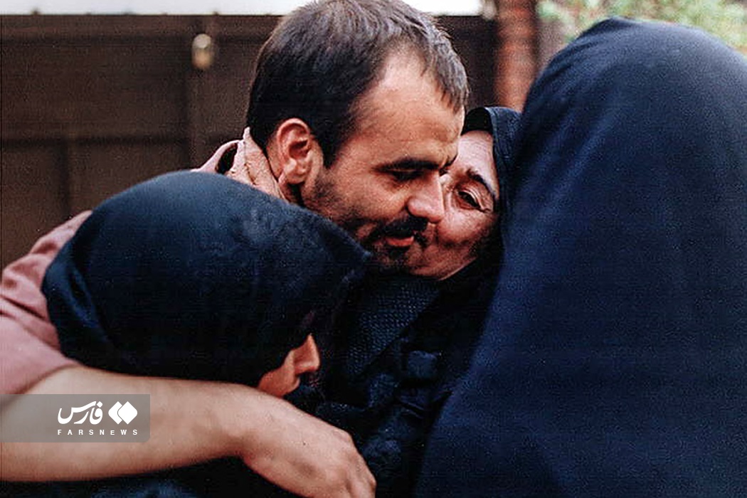 عکس/ ۲۶ مرداد سالروز بازگشت آزادگان سرافراز به میهن