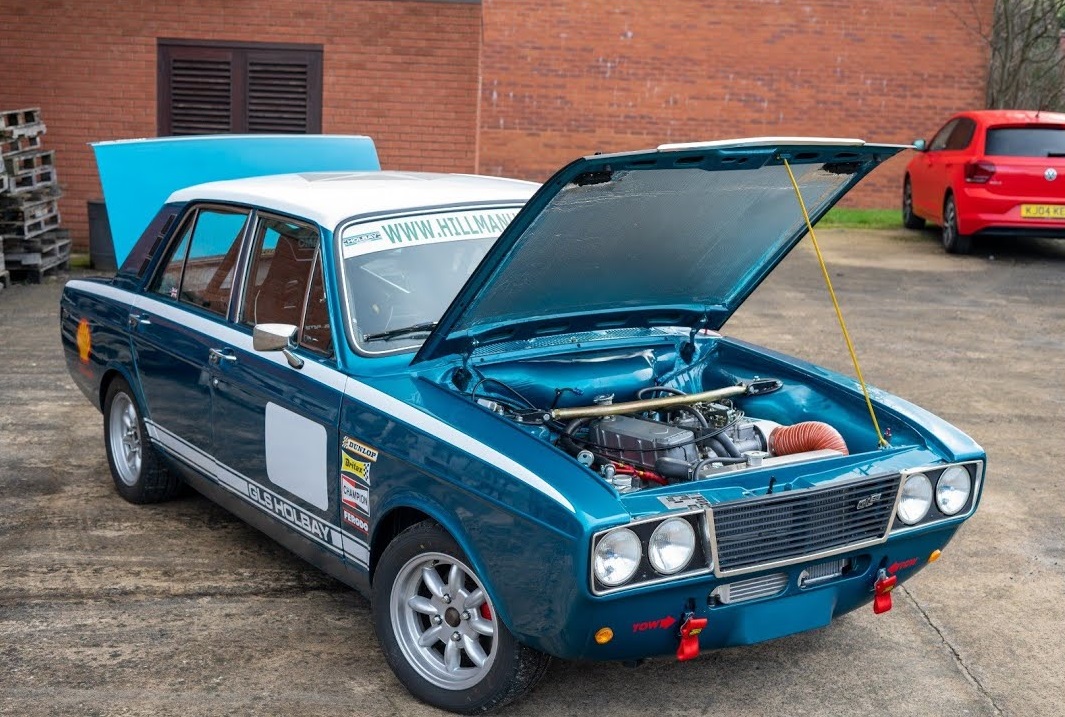 لذت رانندگی با پیکان جوانان در پیست مسابقه