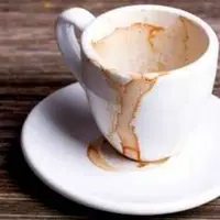 روش های پاک کردن لکه چای و قهوه از روی فنجان