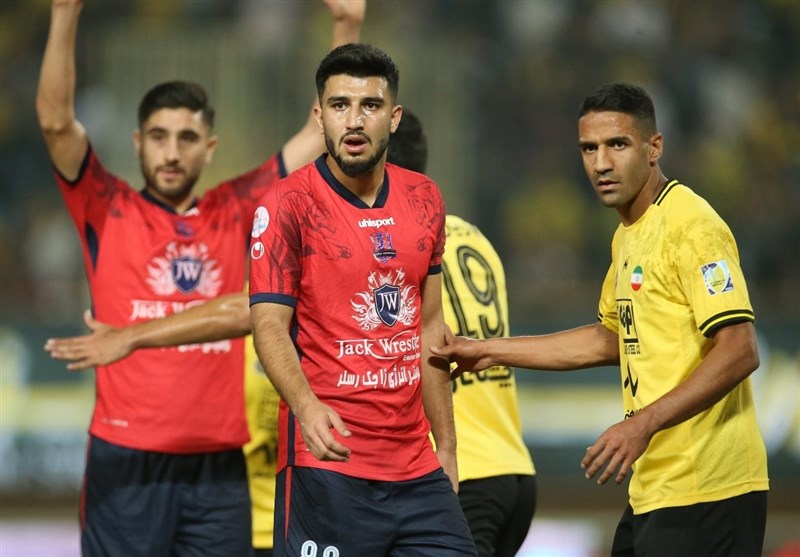 دومین پیروزی سپاهان با کامبک مقابل نساجی