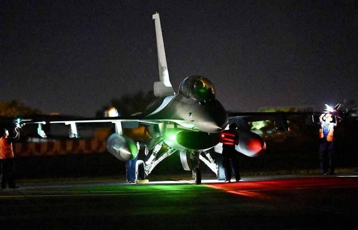 تایوان پیشرفته ترین جنگنده اش را به رخ چین کشید