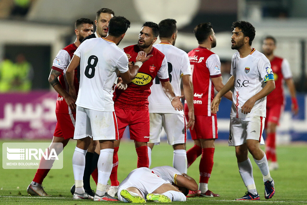 عکس/ حاشیه های تقابل پرسپولیس و فولاد در لیگ برتر فوتبال