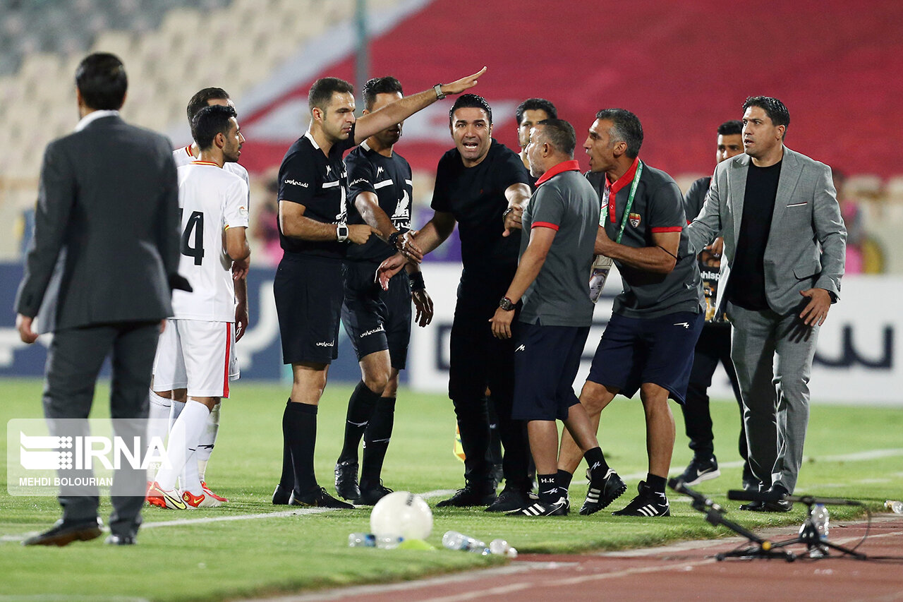 عکس/ حاشیه های تقابل پرسپولیس و فولاد در لیگ برتر فوتبال