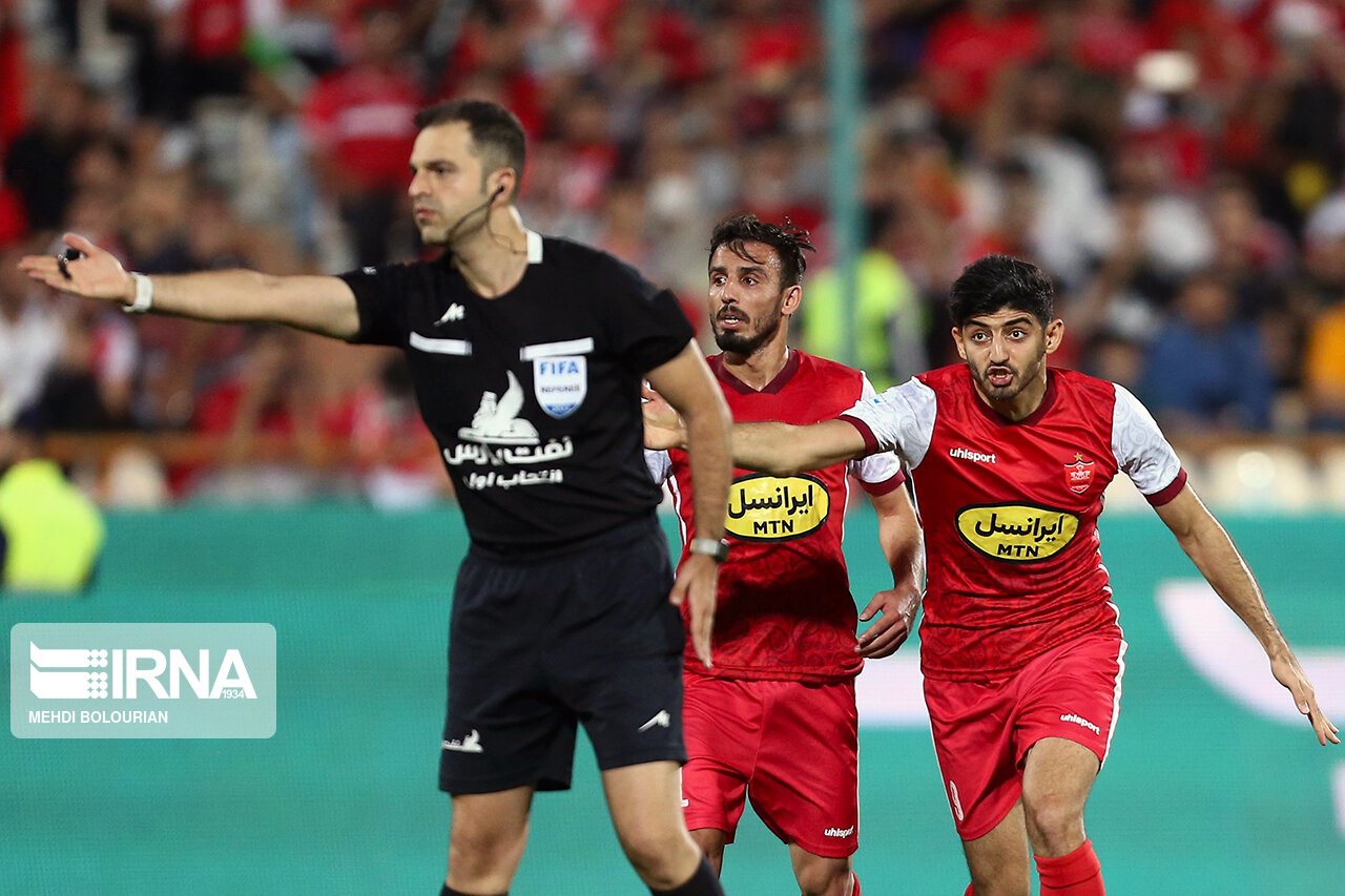 عکس/ حاشیه های تقابل پرسپولیس و فولاد در لیگ برتر فوتبال