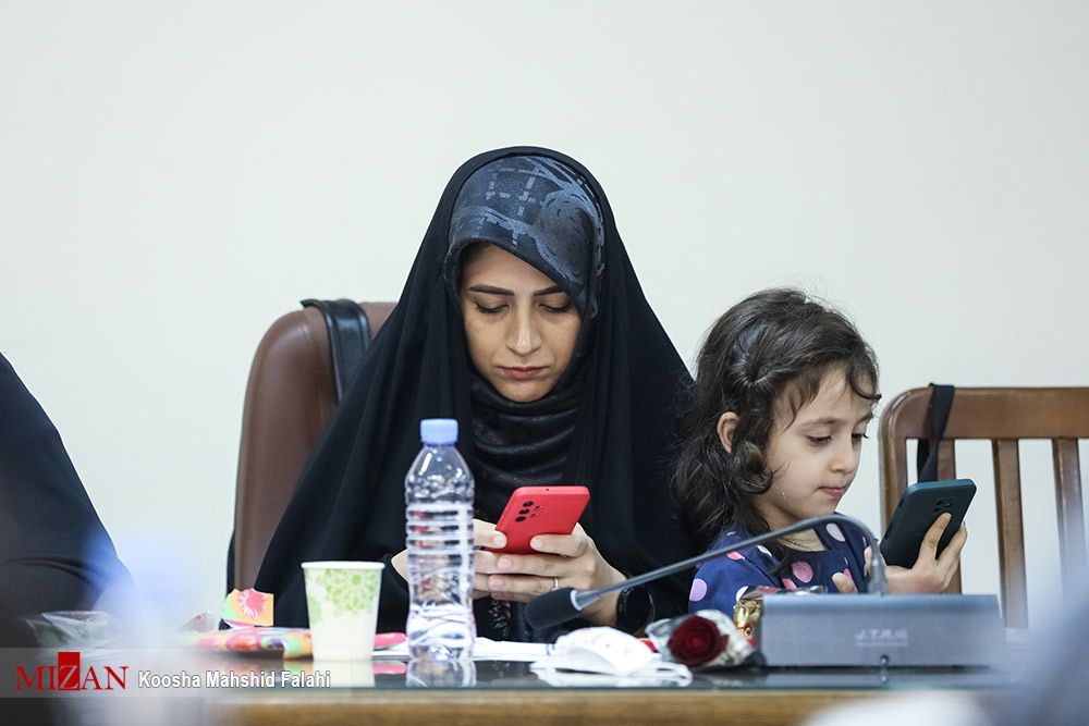 عکس‌های برگزیده هفته؛ تجلیل از خانواده شهدای دستگاه قضایی