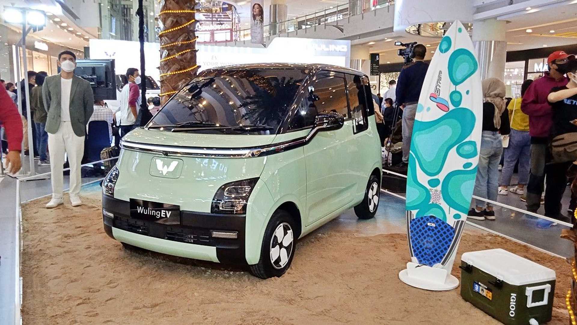 رونمایی از خودروی کوچک شهری و 8 هزار دلاری چینی 