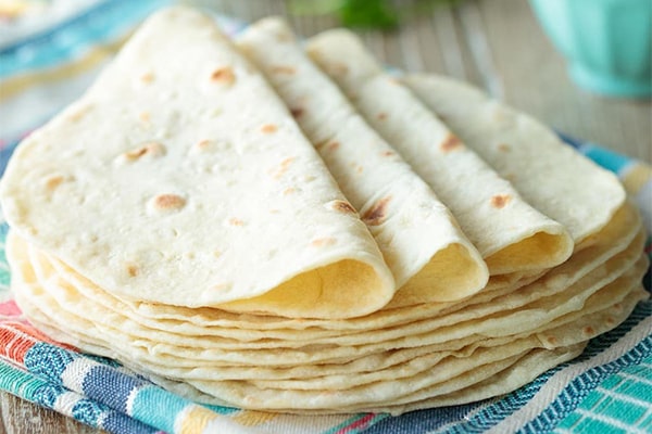 روشی ساده برای پخت «نان ترتیلا» خانگی