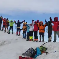 صعود کوهنوردان مینابی به قله آرارات ترکیه