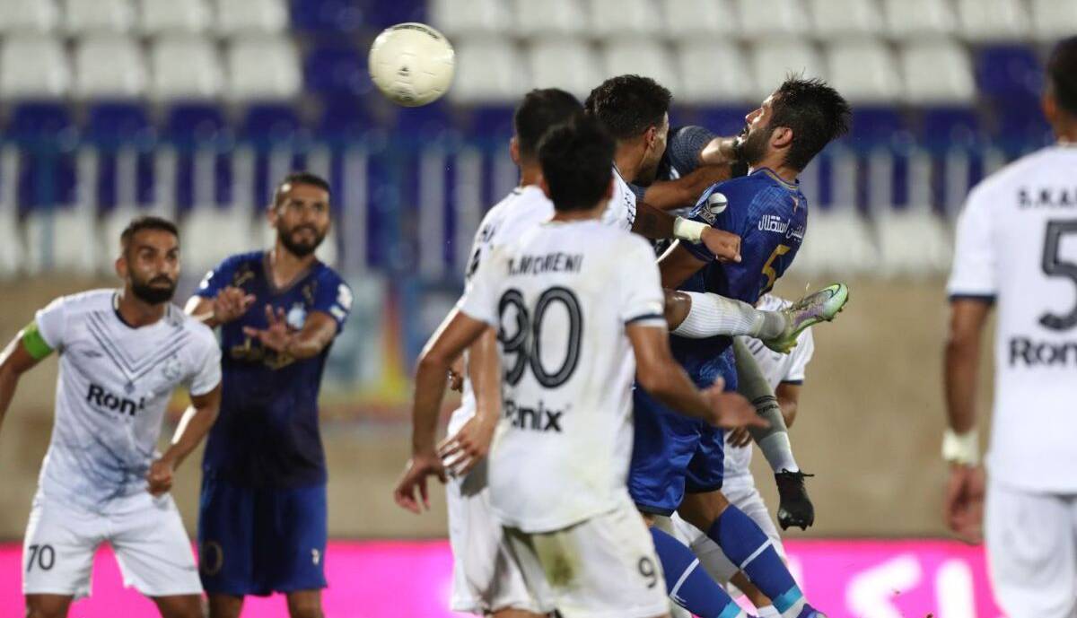 استقلال یک گل از مس جلو است استقلال یک گل از مس جلو است