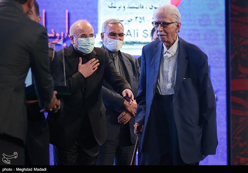 مراسم بزرگداشت روز پزشک در برج میلاد