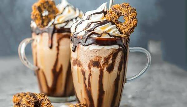 طرز تهیه کافه گلاسه خانگی به روش کافیشاپی