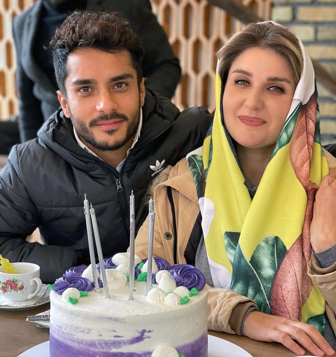 چهره ها/ تیپ تابستانی ساعد سهیلی و همسر خارجی‌اش