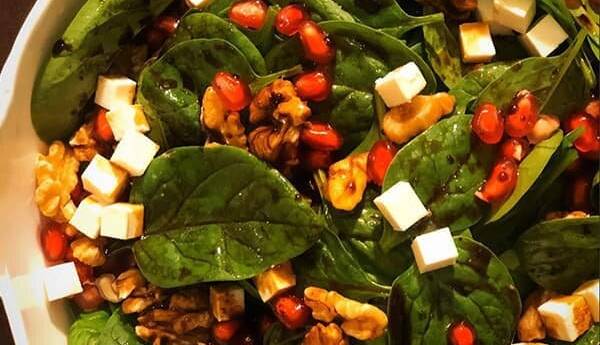 روش تهیه سالاد اسفناج مجلسی با طعم بسیار عالی