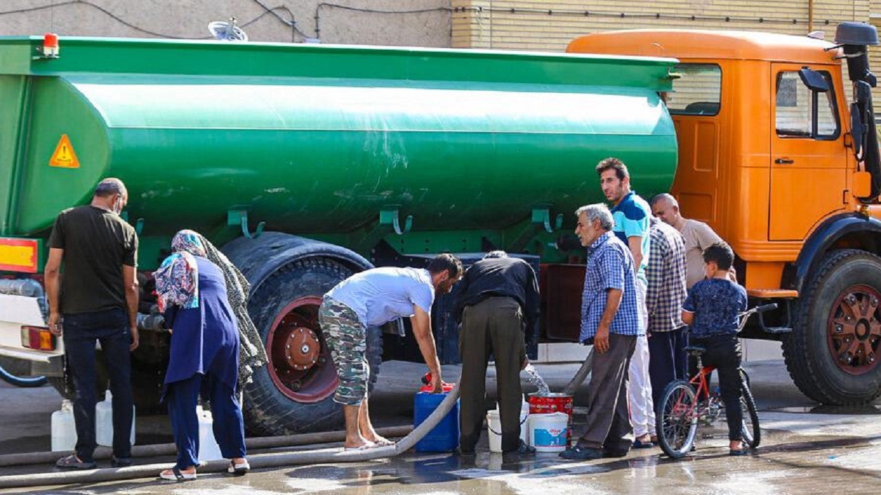 آبرسانی با تانکر به روستاهای شهرستان تویسرکان