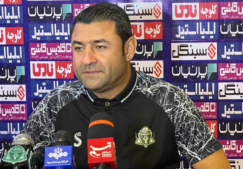 وحید فاضلی: غیبت هواداران، دیدار با پرسپولیس را برای ما سختتر می کند وحید فاضلی: غیبت هواداران، دیدار با پرسپولیس را برای ما سختتر می کند