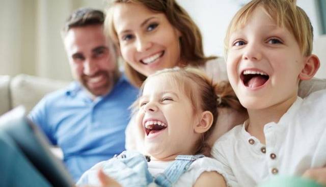 مادر بودن و ماندن در خانه سخت تر از سرکار رفتن!